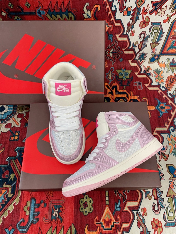 ナイキ靴正面デザイン